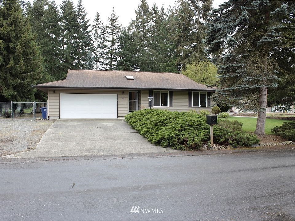 1st image of 1328 158th Street E