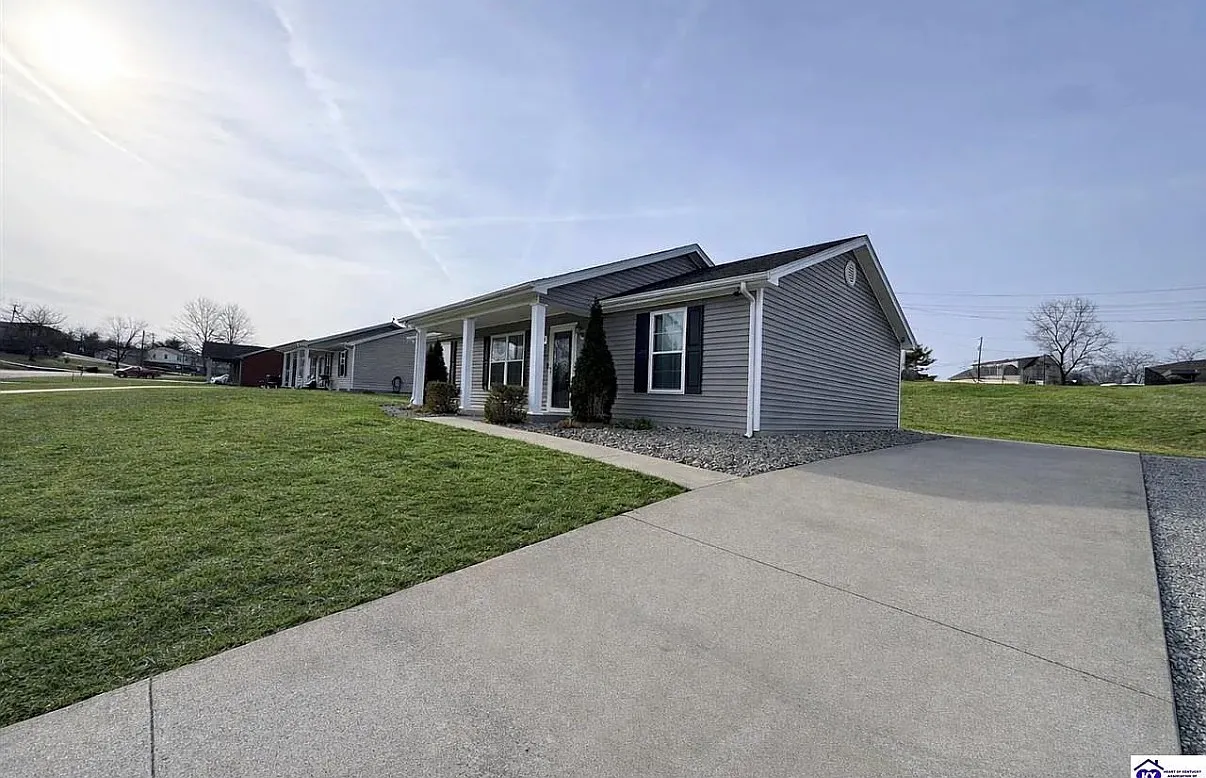 3 bed, 1200 sqft, $1,600 — Photo 4