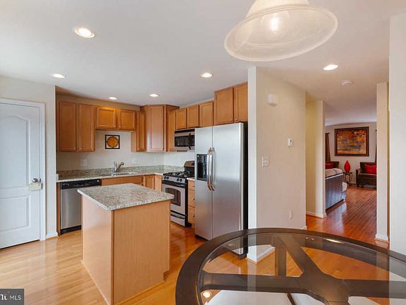 4th image of 2872 Chinkapin Oak Ln #198