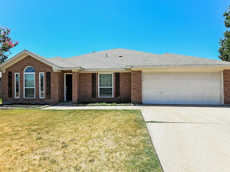 415 Marybeth Dr — Photo 1