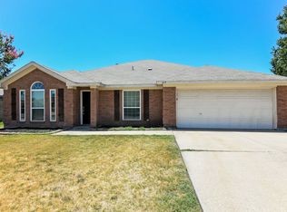 415 Marybeth Dr, Burleson, TX 76028