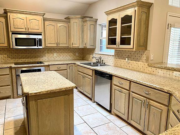 4th image of 3217 Southridge Ct