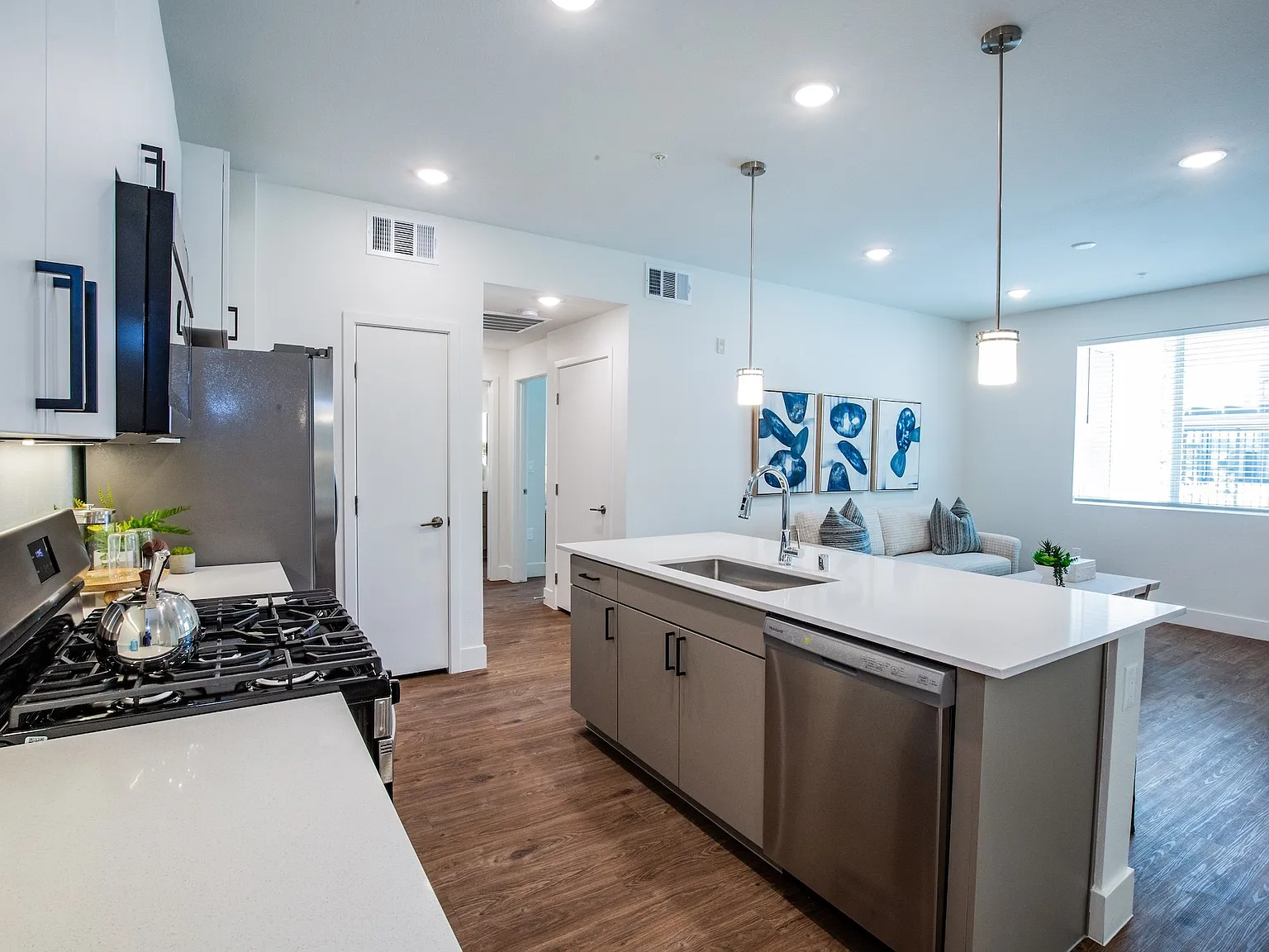 North Ridge — Photo 2