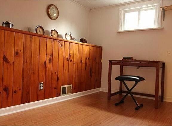 3rd image of 25 Carolin Dr
