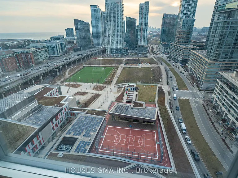 15 Fort York Blvd #1601 — Photo 8