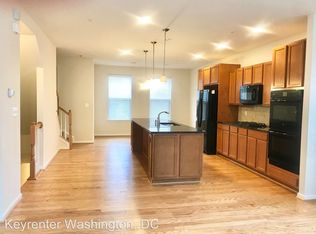 689 Anacostia Ave NE, Washington, DC 20019