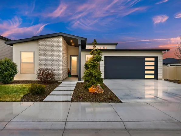 2247 S Rolling Hills Ave, Meridian, ID 83642