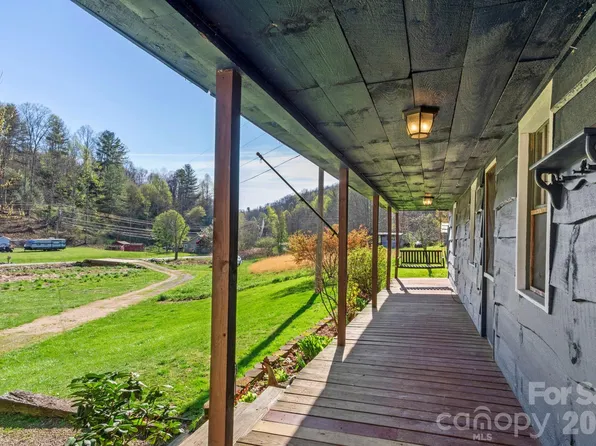 3041 Bald Mountain Rd, Burnsville, NC 28714