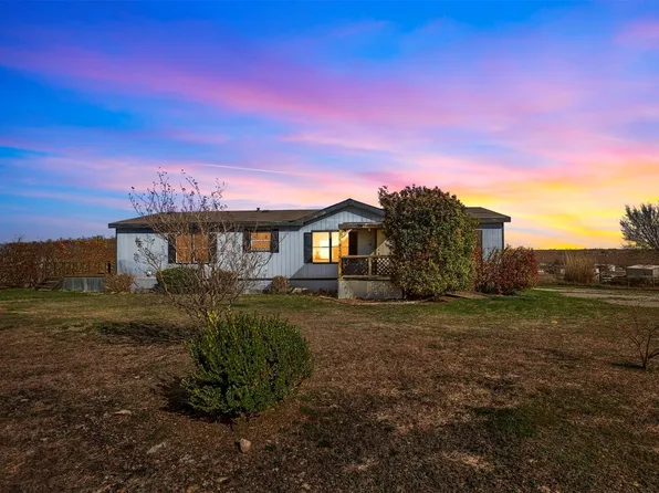 147 Layfield Ln, Rhome, TX 76078