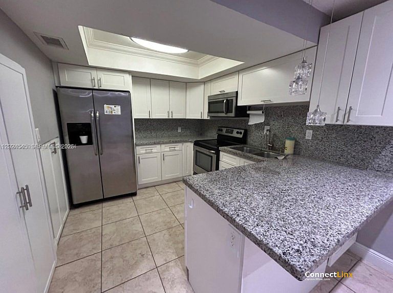 1st image of 29 Madrid Ln