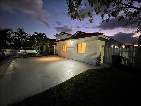 2nd image of 12358 NW 98th Ln