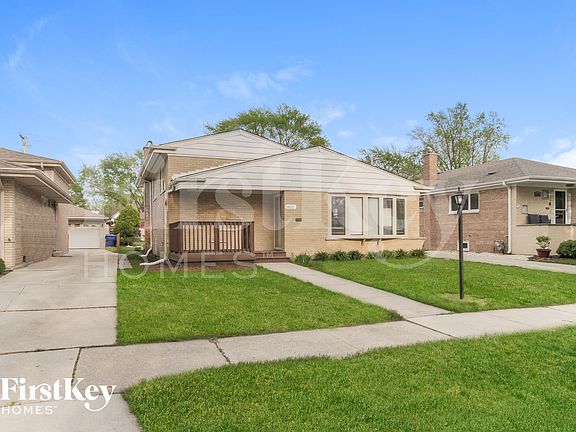 2nd image of 10437 S Keeler Ave