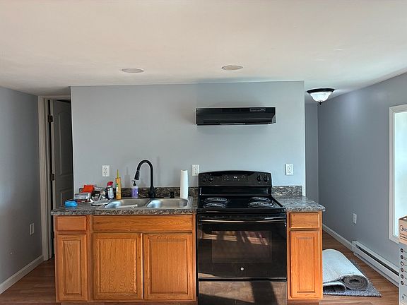 4th image of 51 Pleasant St #D