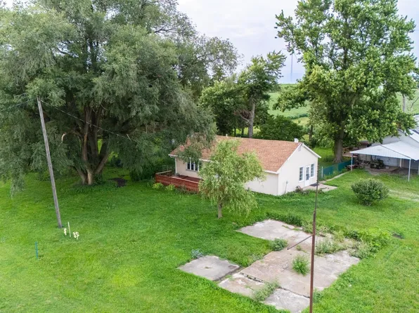 7025 Township Road 1800 Rd E, Wyoming, IL 61491