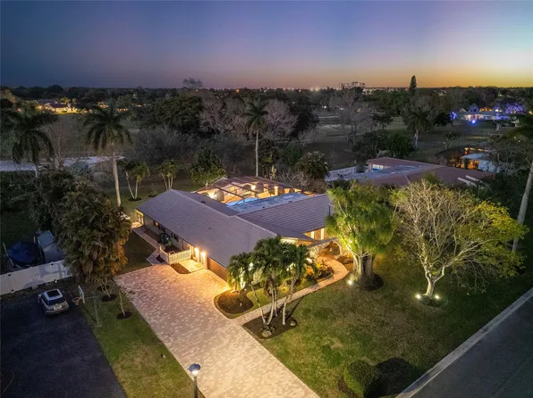 11190 NW 26th Dr, Coral Springs, FL 33065