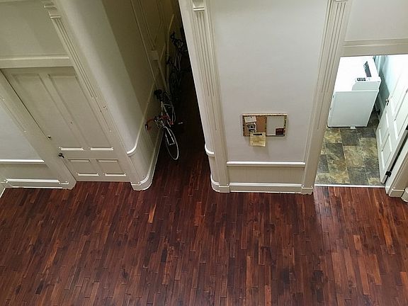 5th image of 340 W 4th St APT 10