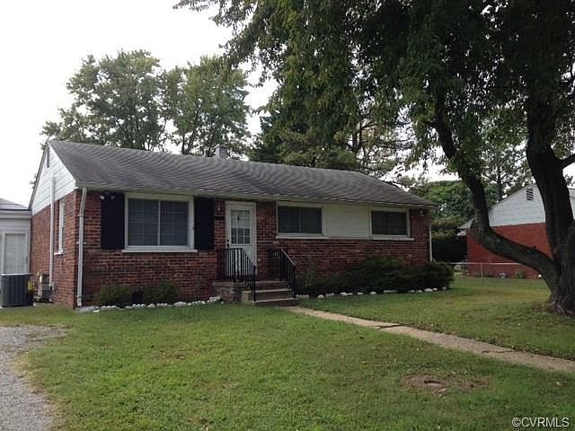 1st image of 1911 Delrio Dr