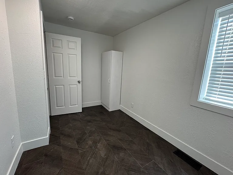 109 Archer St — Photo 10