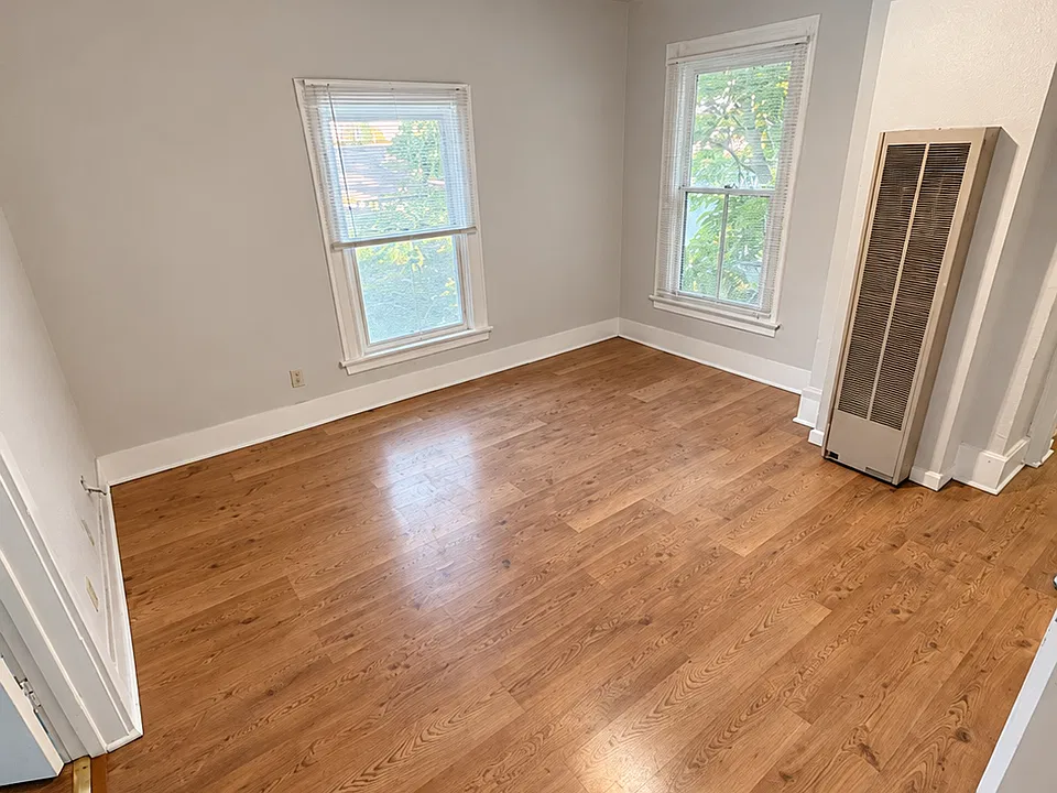 30 N 11th St #4