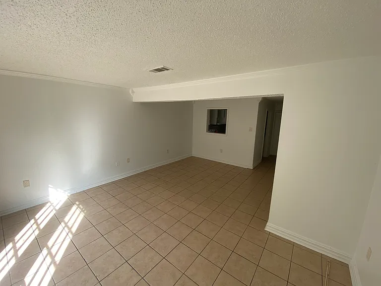 1738 Port Dr — Photo 1