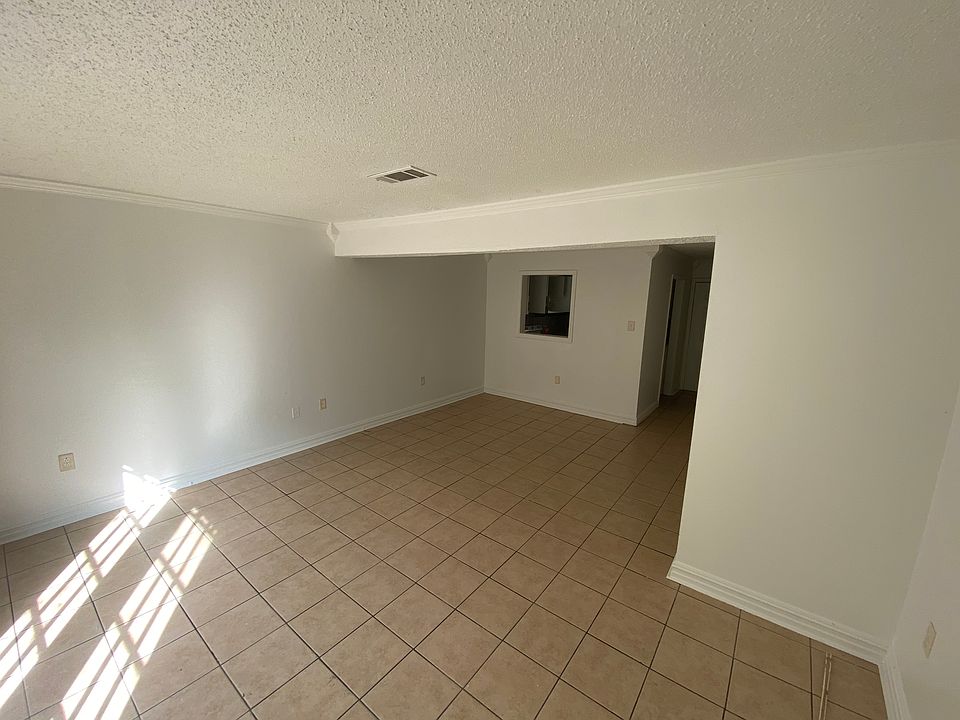 1st image of 1738 Port Dr