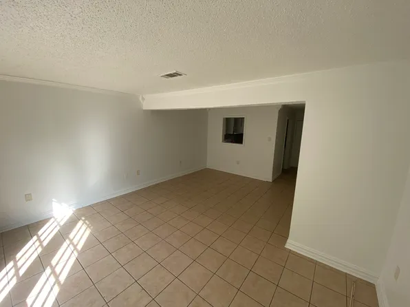 1738 Port Dr, Baton Rouge, LA 70820