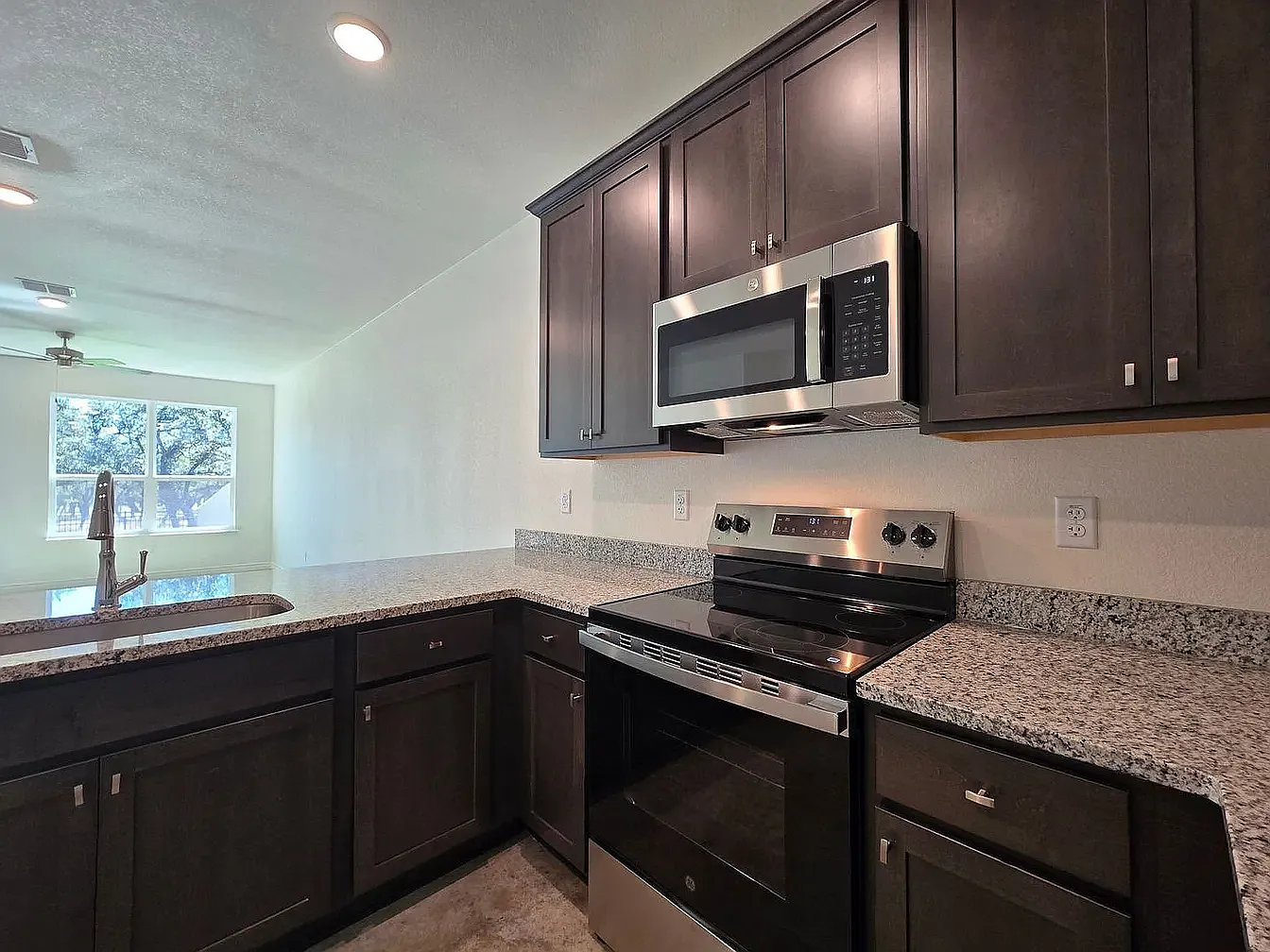 3716 Yellow Buckeye Dr — Photo 3