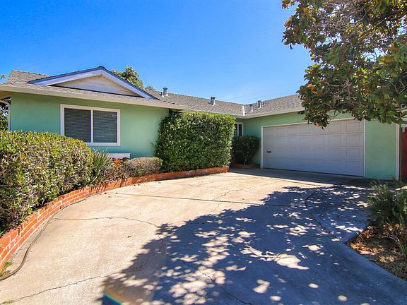 3rd image of 1048 Alderbrook Ln