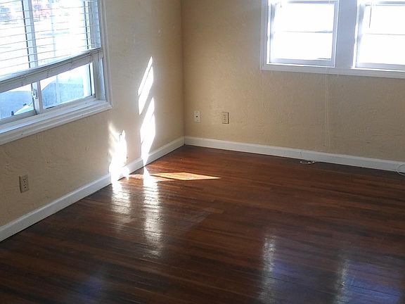 3rd image of 3112 S Atlantic Ave APT C