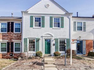 8 Castle Ct, Gaithersburg, MD 20878