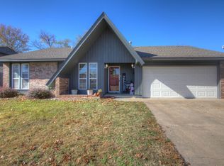 928 N Moccasin St, Sapulpa, OK 74066