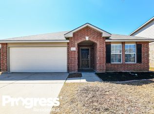 8820 Elk Creek Ln, Fort Worth, TX 76123