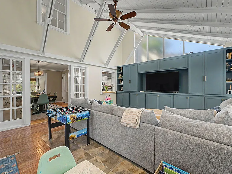 2523 S Cincinnati Ave — Photo 16