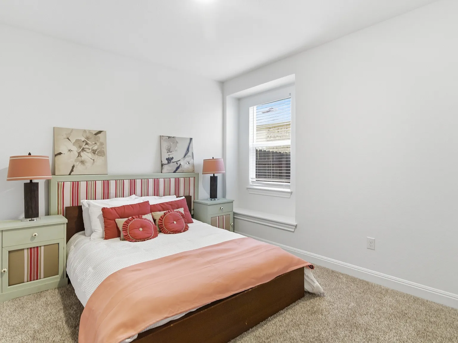 4 bed, 2000 sqft, $950 — Photo 3