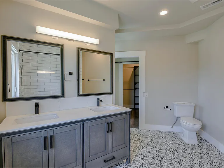 399 Jayne Ave — Photo 11