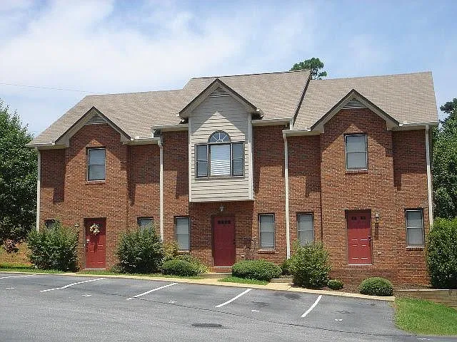 2 bed, 2.5 bath, 1285 sqft, $1,450 — Photo 1