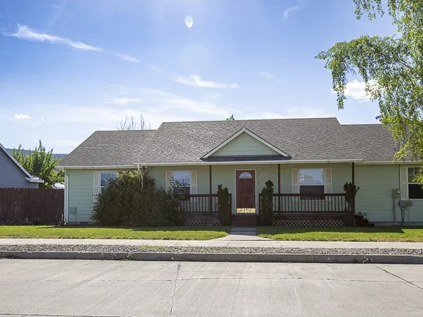 114 18th St, La Grande, OR 97850