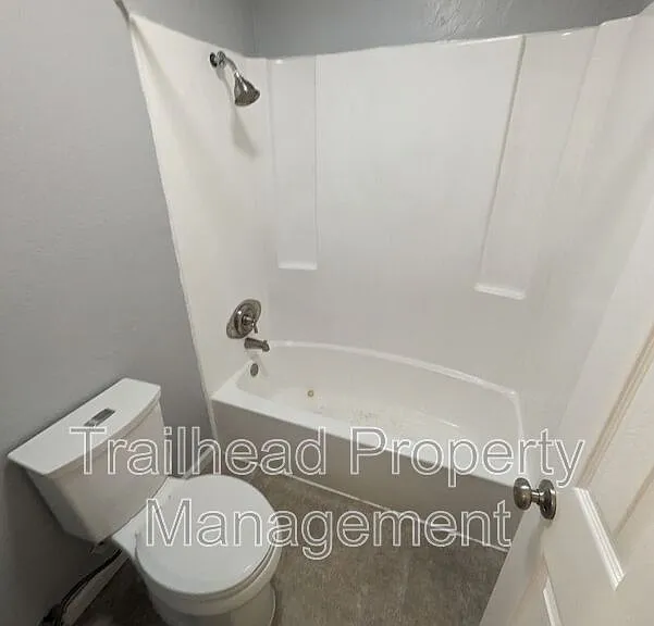 307 NE Timbercreek Dr — Photo 19