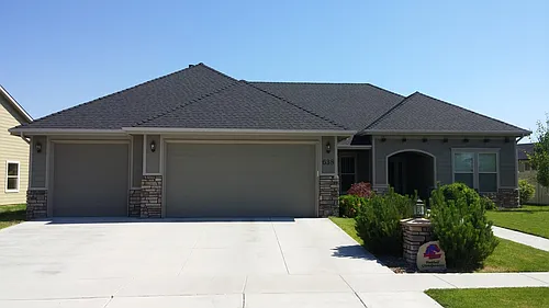 638 W Cedar Pointe Way Photo 1