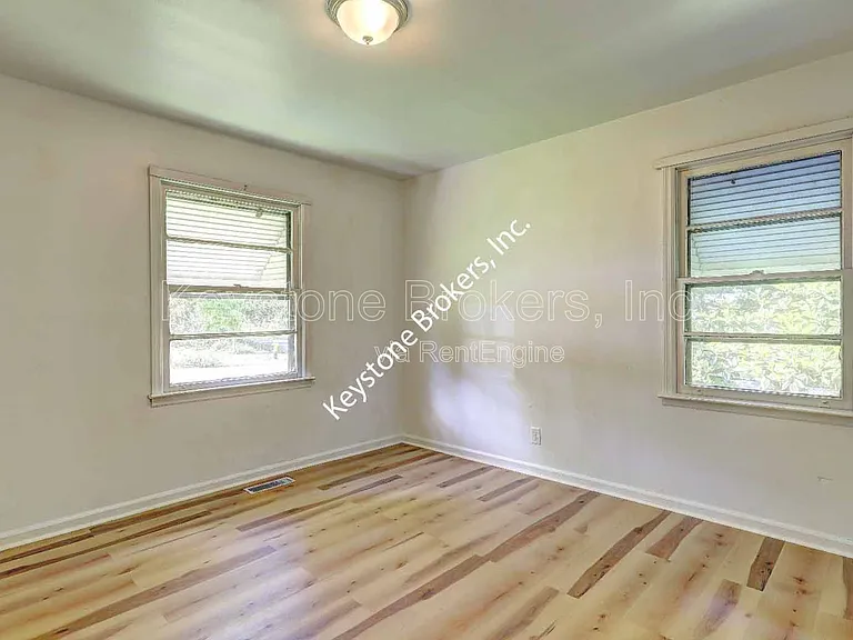 3495 Charleston Cir — Photo 6
