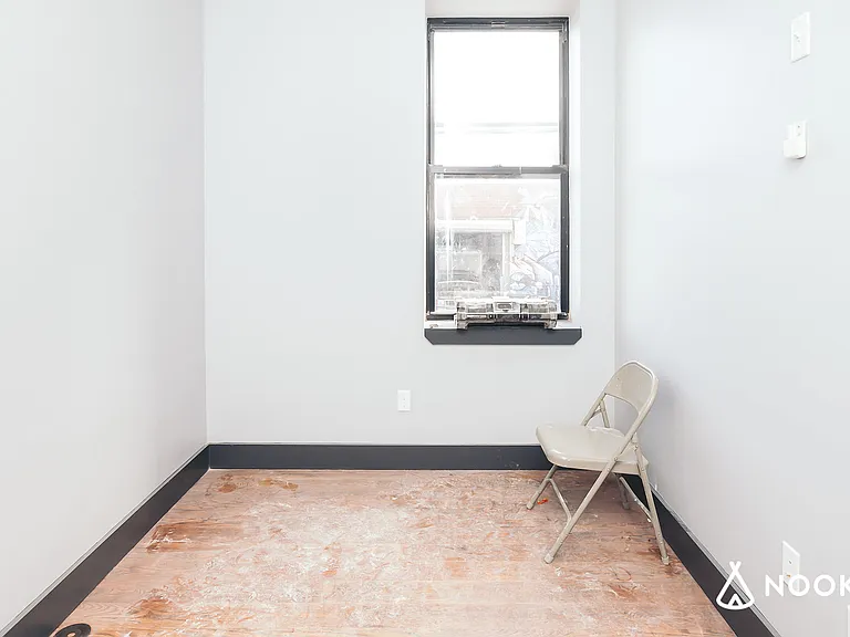 269 Meserole St #1F — Photo 6