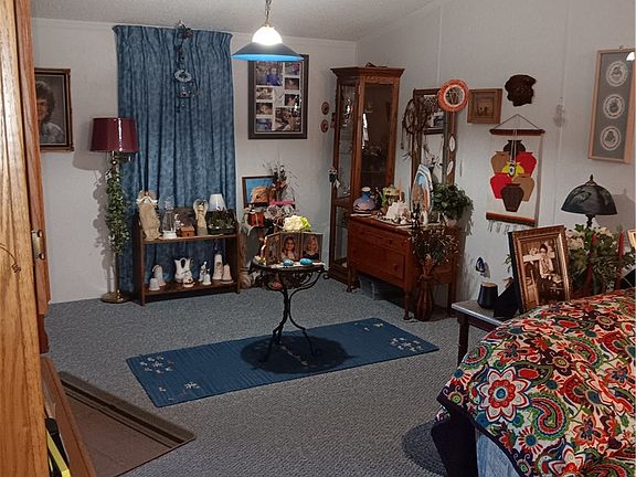 5th image of 3114 E Northfield Avenue
