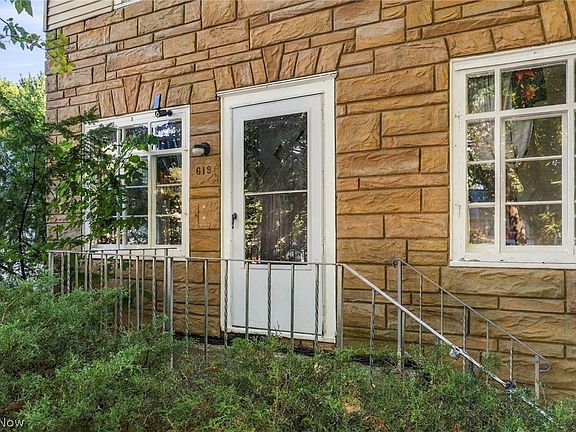2nd image of 619 Garry Rd