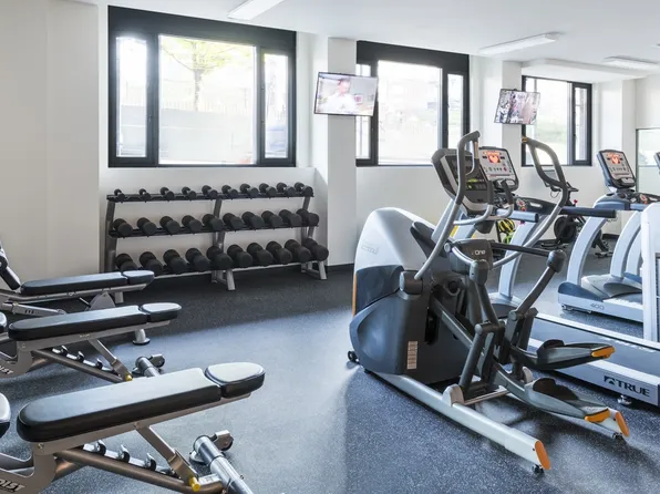 181 Front Street image 11 of 15