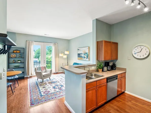 770 Walker Sq APT 4A, Charlottesville, VA 22903