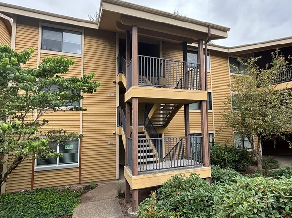 9950 SE Talbert St Floor 3, Clackamas, OR 97015