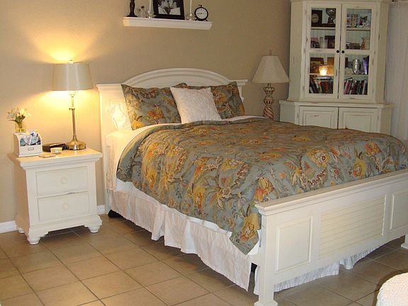 Spacious master bedroom with large walk in closet 