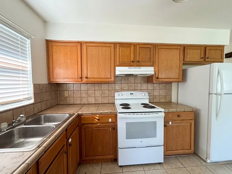 1240 Josephine St #1240 — Photo 6