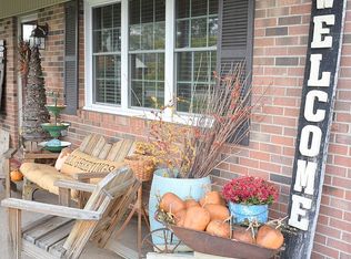 116 Pin Oak Dr, Berea, KY 40403