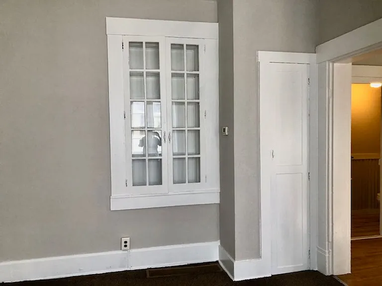 548 E Pearl St — Photo 11
